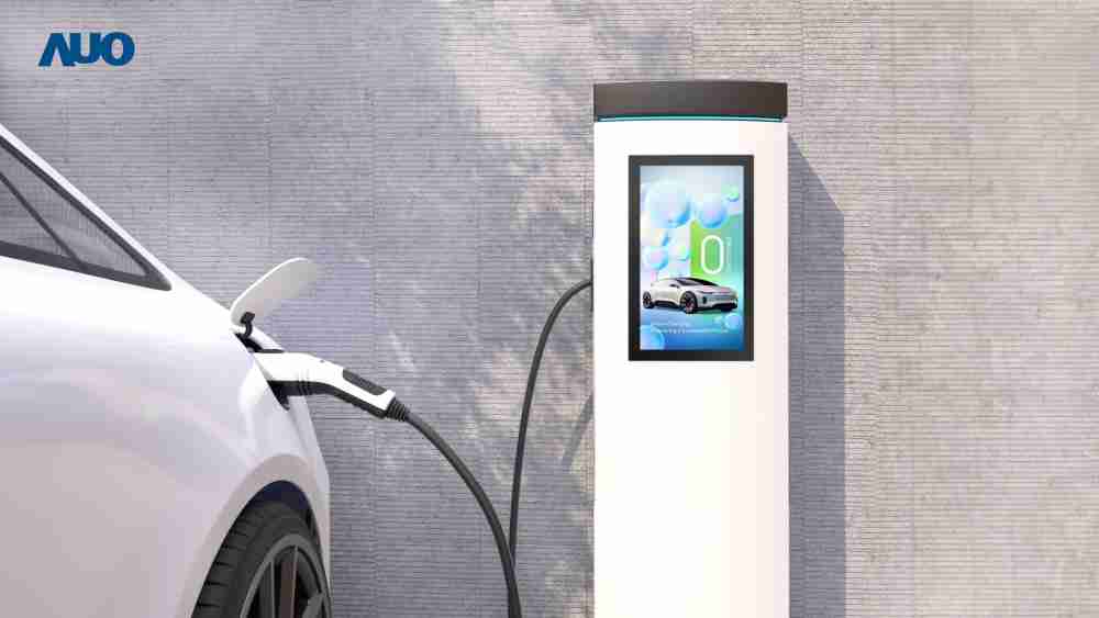 友達〝EVSE車用充電樁解決方案〞專為電動汽車充電樁設計，，，具有高亮度、、克服戶外艱難環境的耐溫、、、耐紫外線等特性，，，，並搭載散熱性及擴充性強的高效能工業電腦，，可實現人機互動訴求，，，，如資訊顯示、、支付等應用